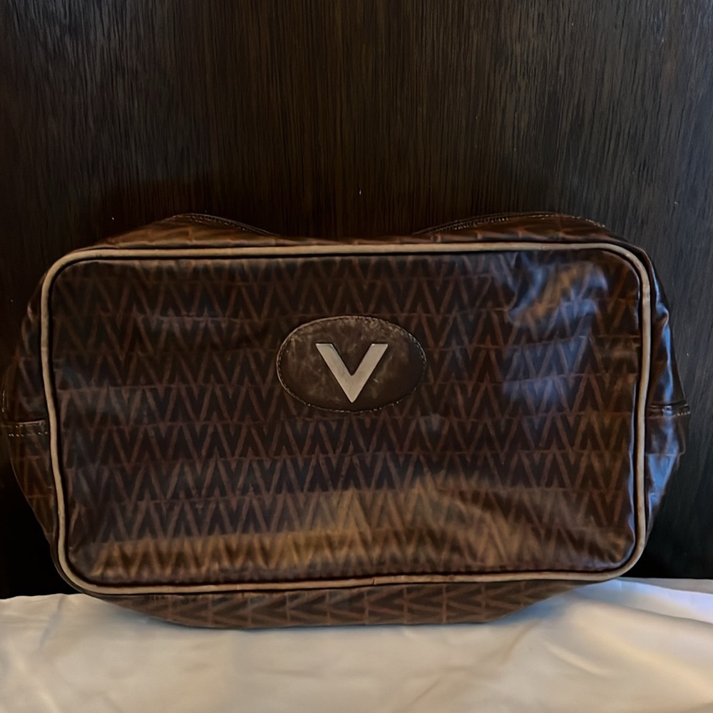 Vintage authentic Valentino pouch/cosmetics case/clutch rehab bag